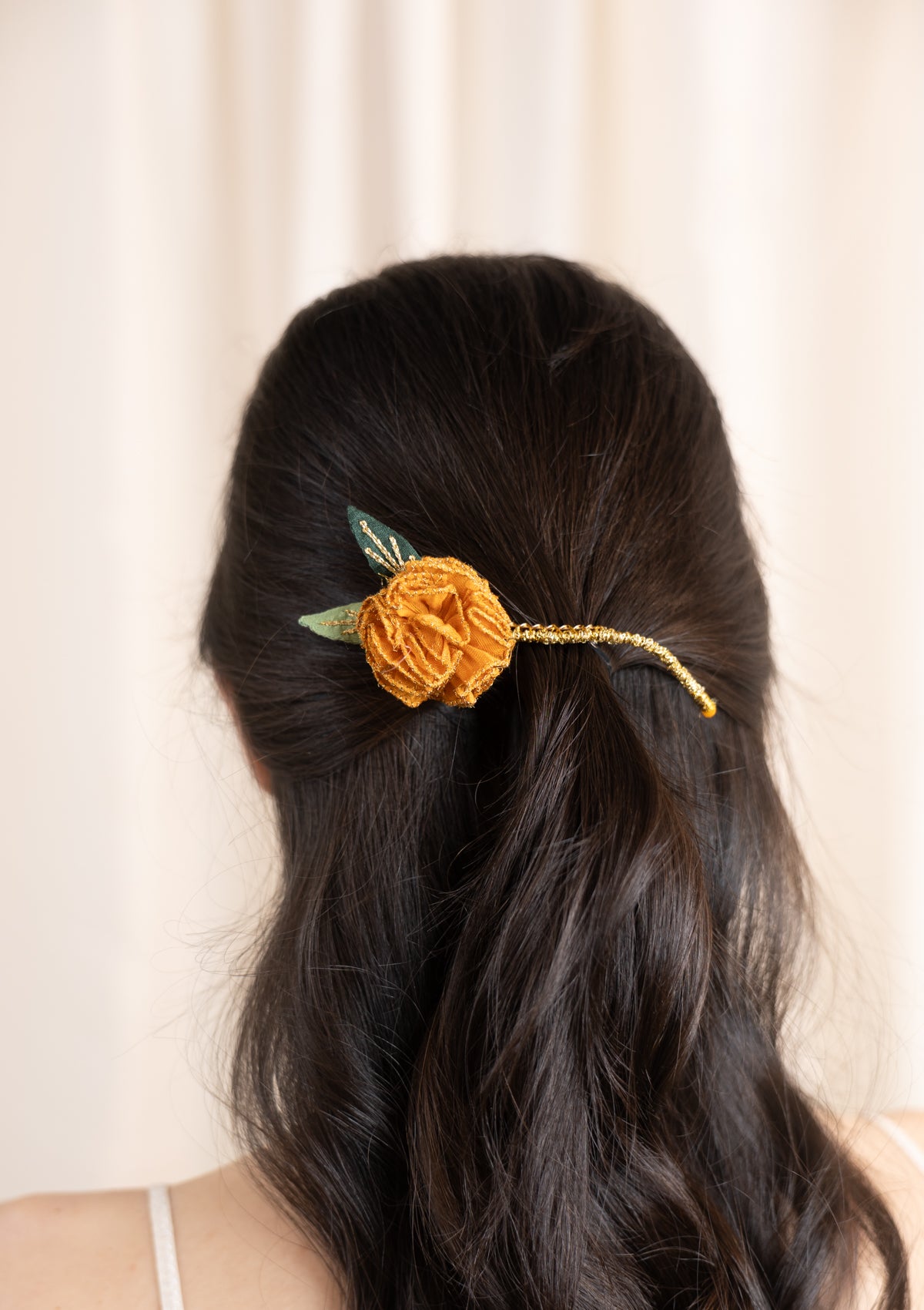 Genda Floral Comb Clip