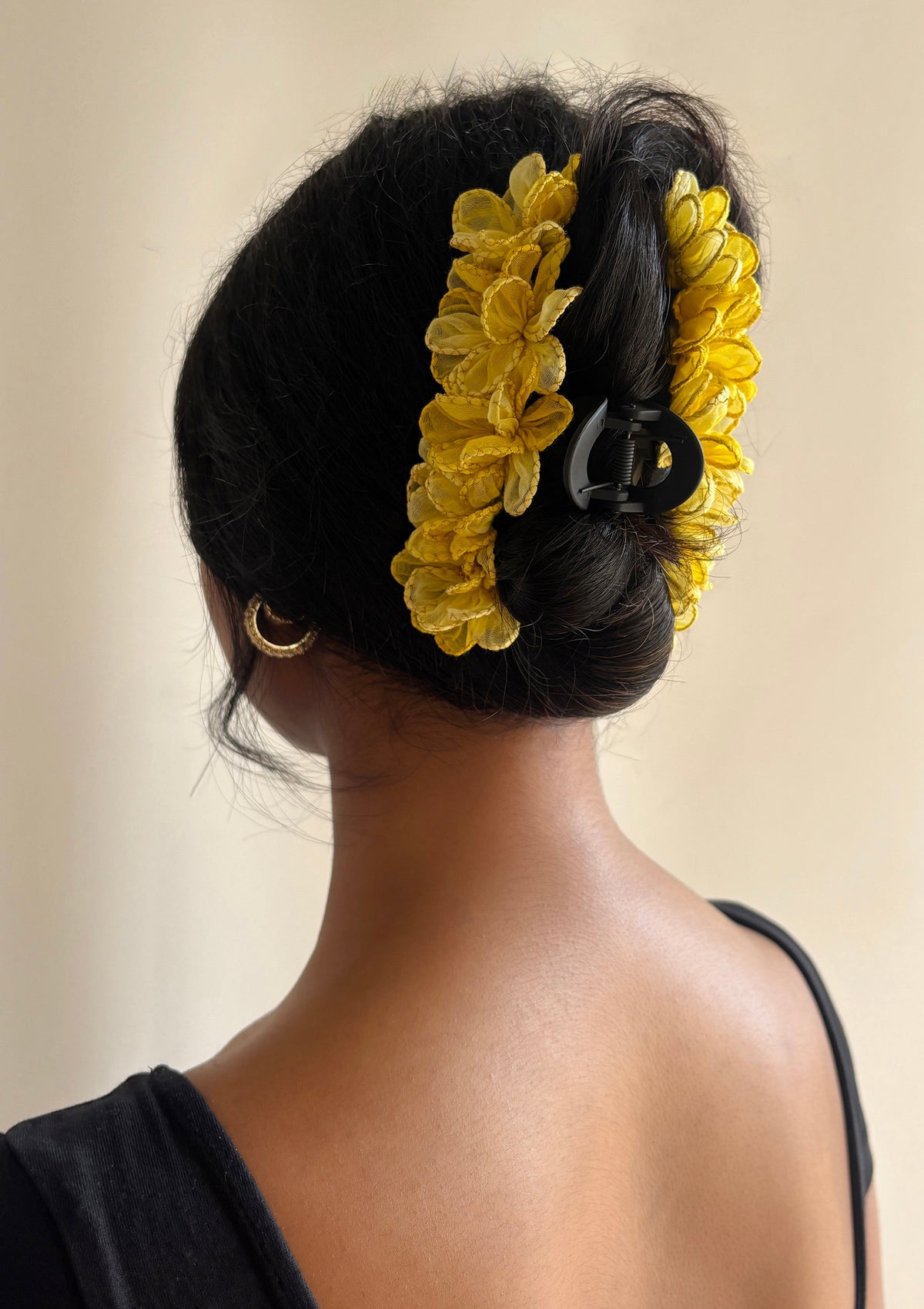 Basanti Floral Cluster