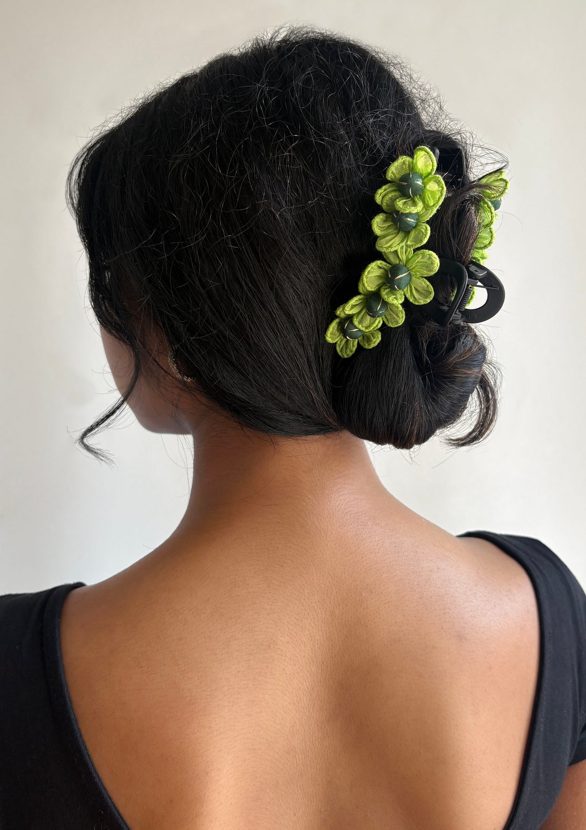 Suggha Floral Cluster