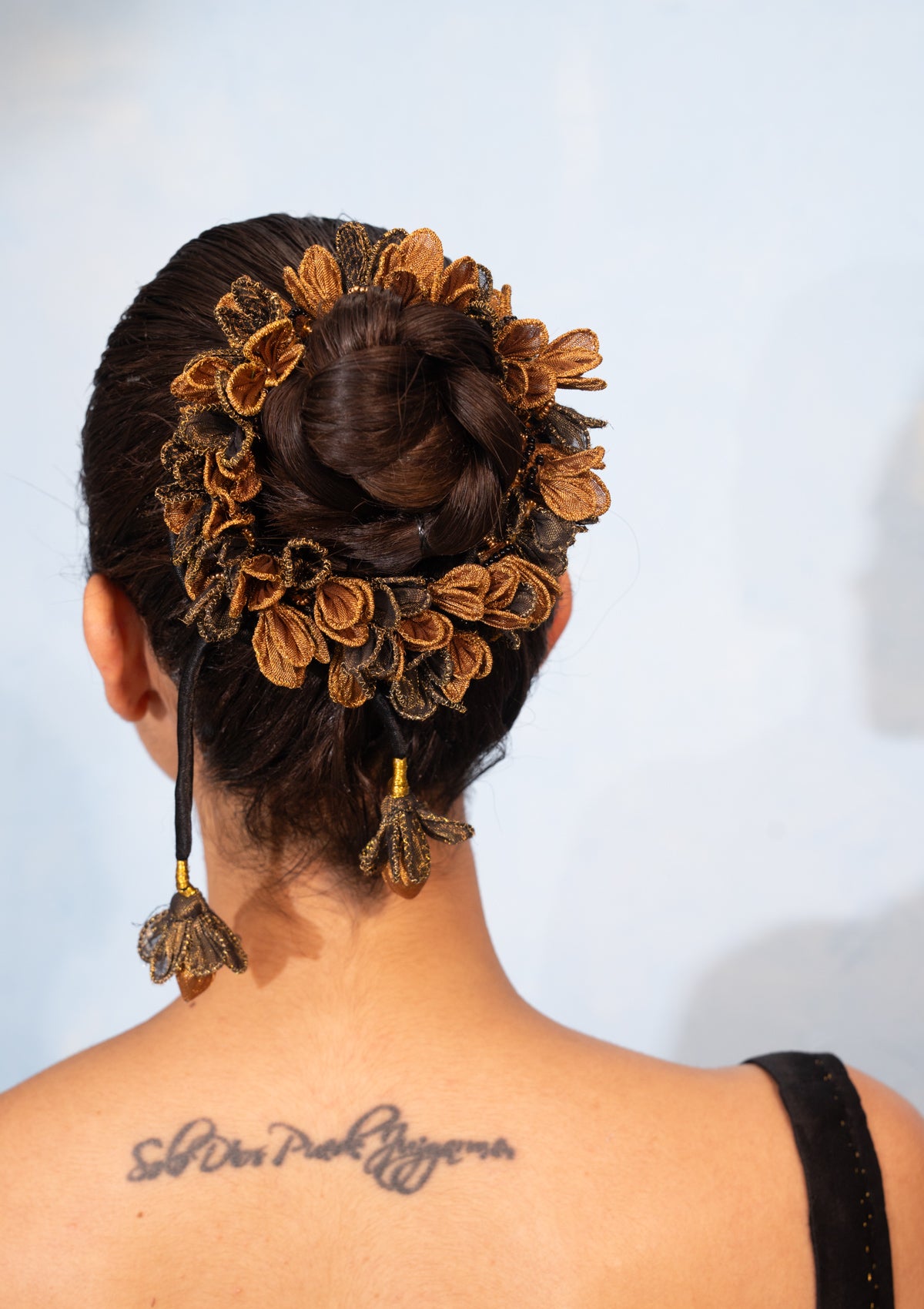 Chhaya Floral Hair Accessory