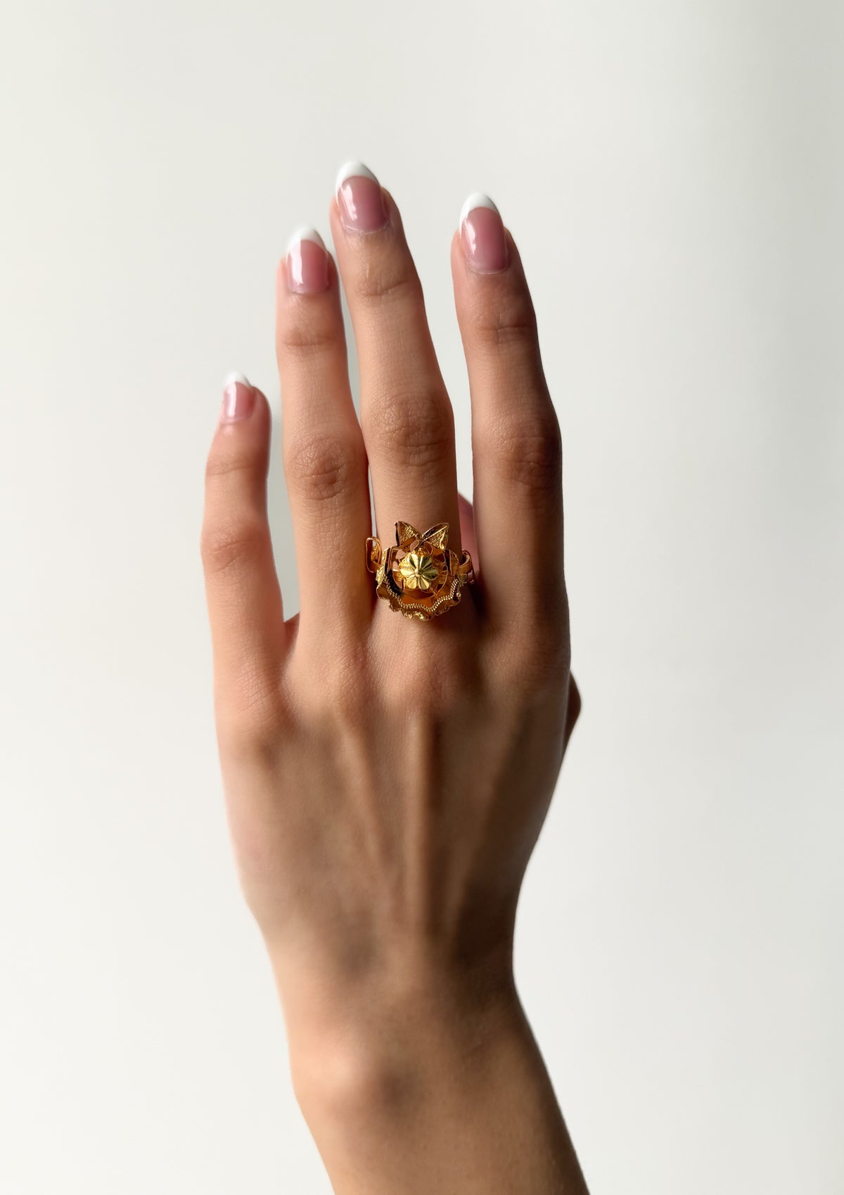 Ojal Gold Tone Silver Ring