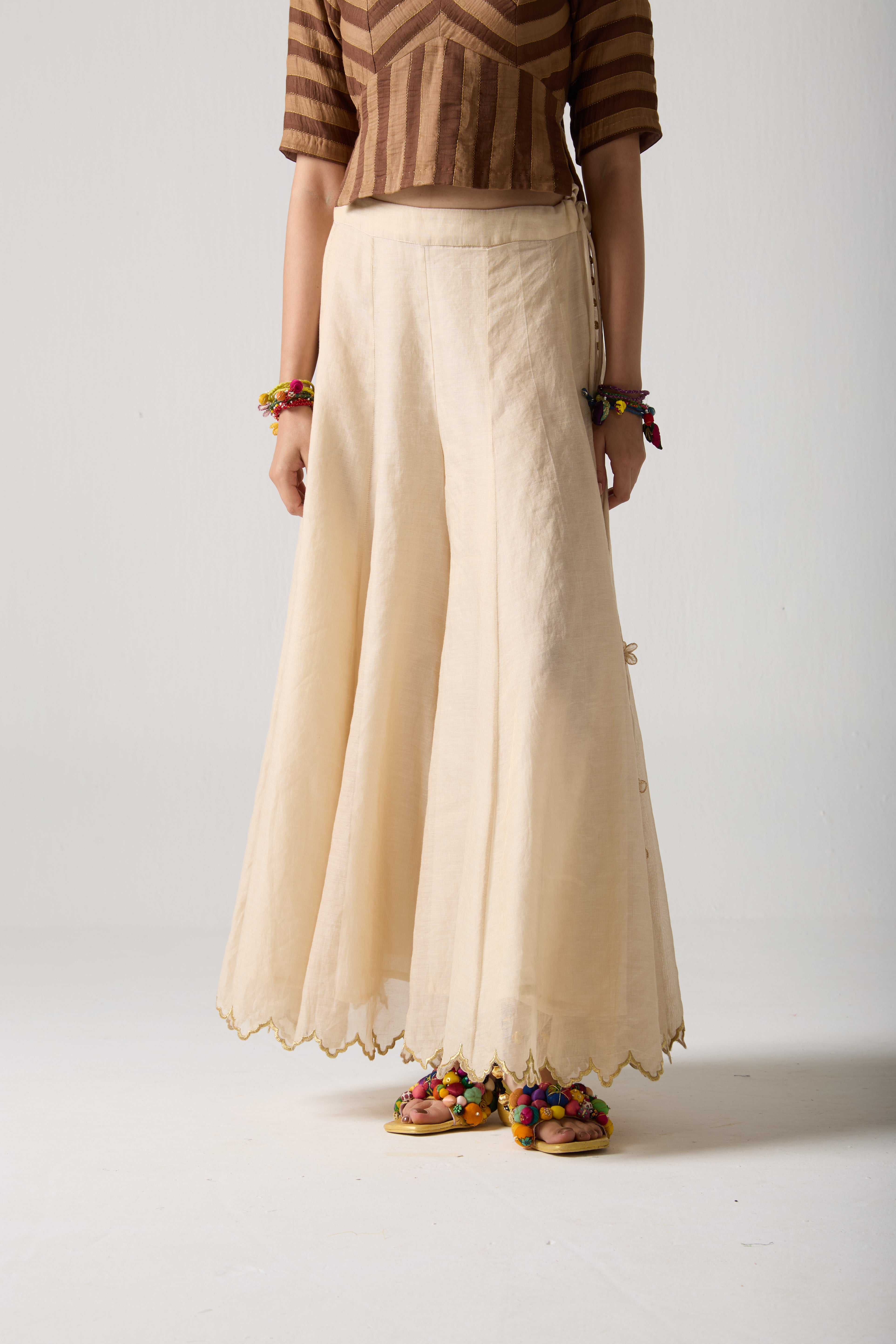 Leher Tissue Divider Skirt