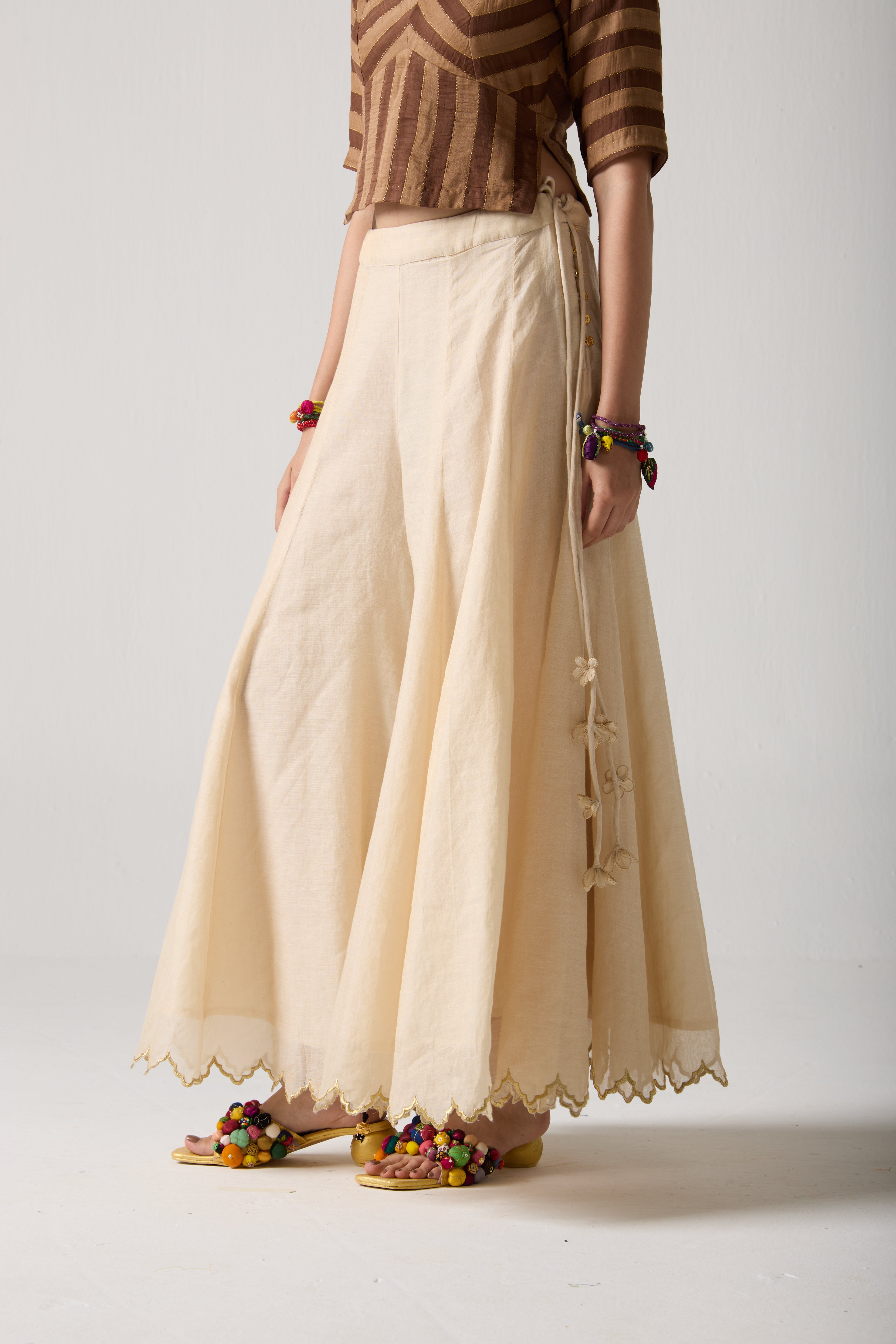 Leher Tissue Divider Skirt