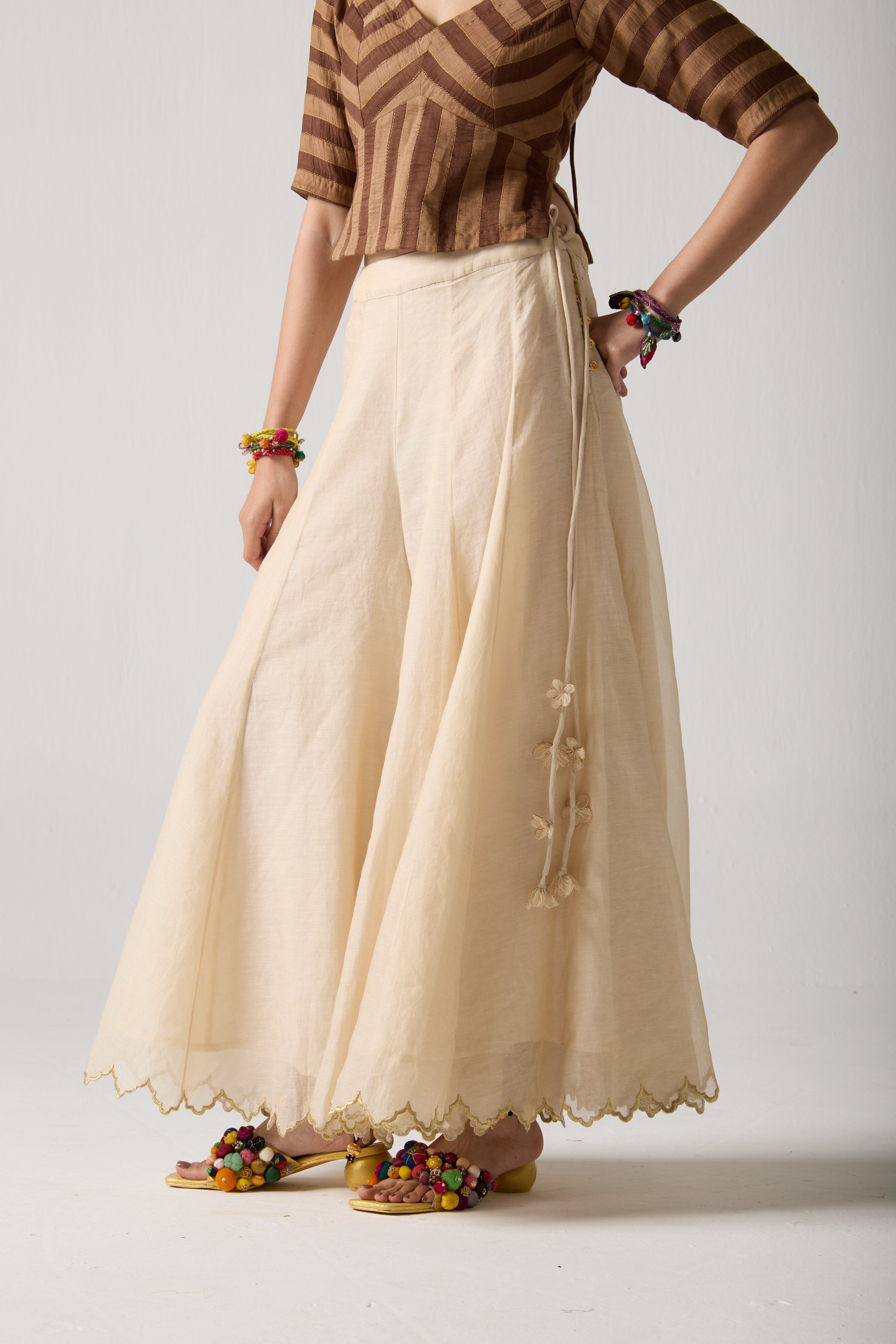 Leher Tissue Divider Skirt