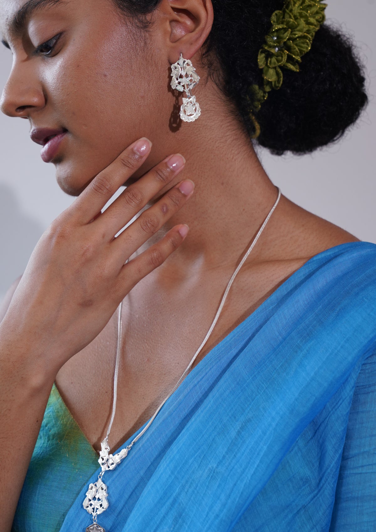 Abhilasha Silver Necklace & Earrings Set