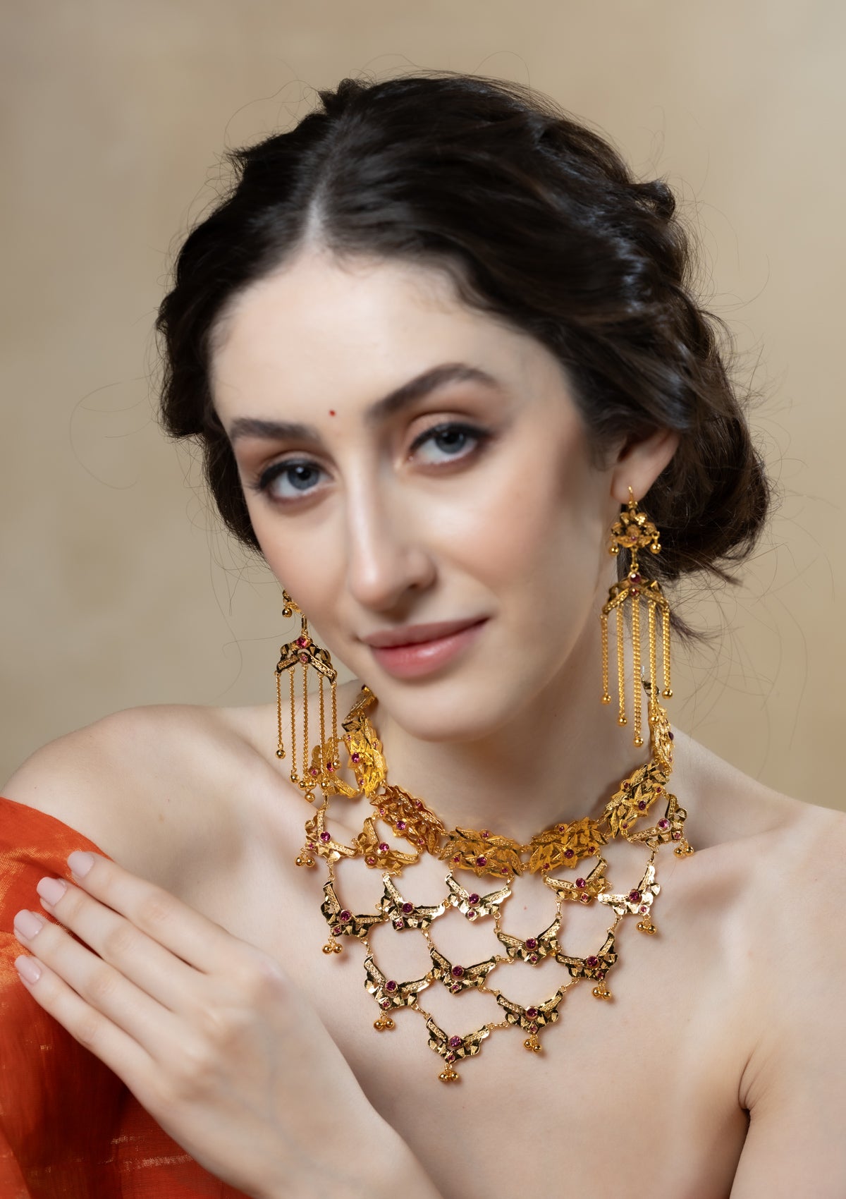 Sarita Gold Tone Silver Necklace & Earrings Set