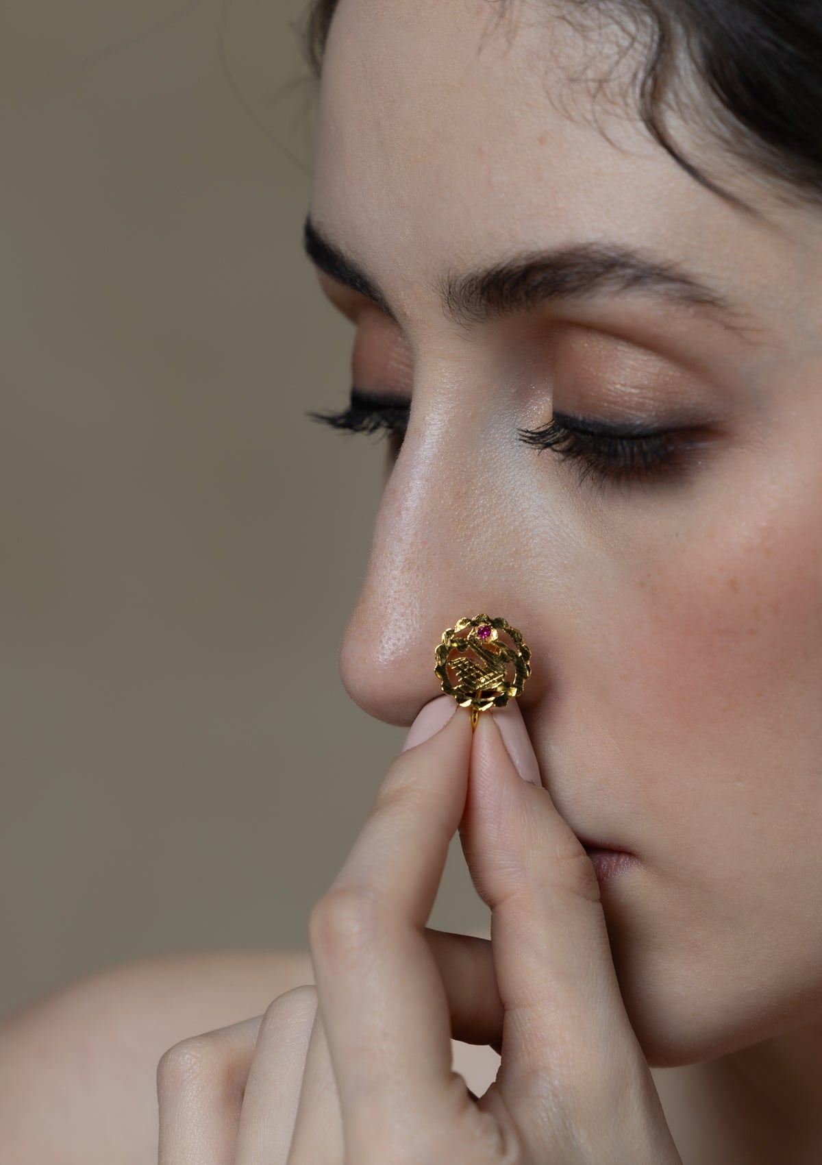 Hemani Gold Tone Silver Nosepin