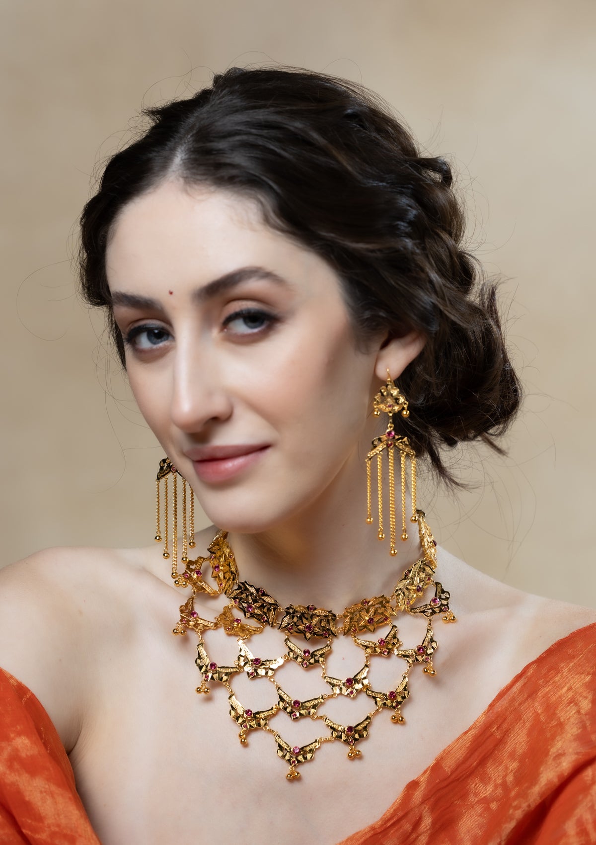 Sarita Gold Tone Silver Necklace & Earrings Set
