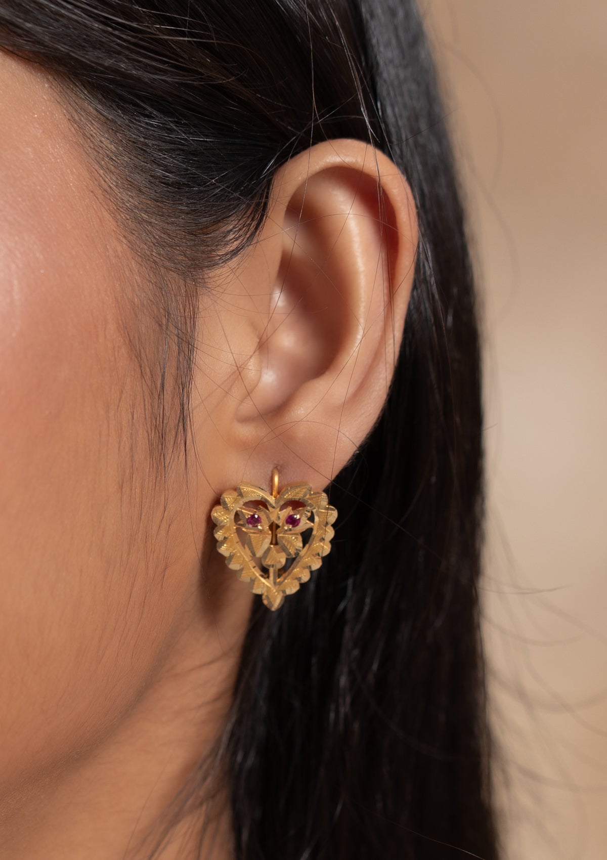 Dilruba Gold Earrings