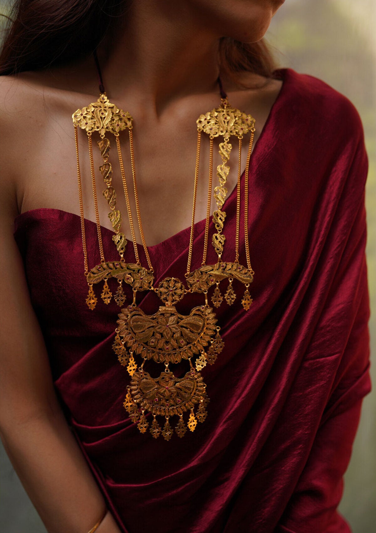 Nargis Handmade Goldtone Silver Necklace