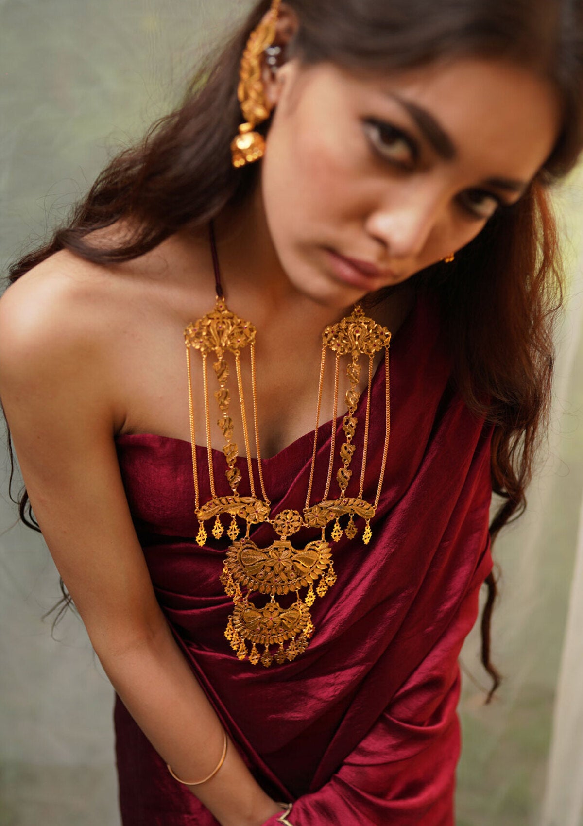 Nargis Handmade Goldtone Silver Necklace