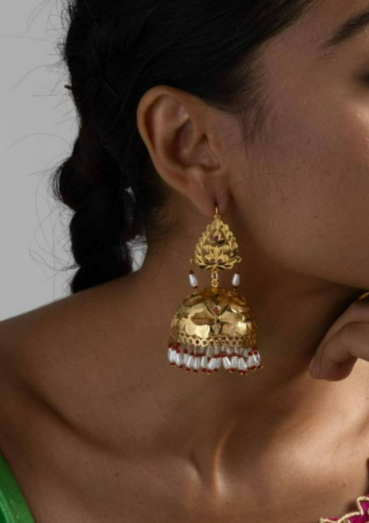 Suraiya Gold Tone Silver Jhumki