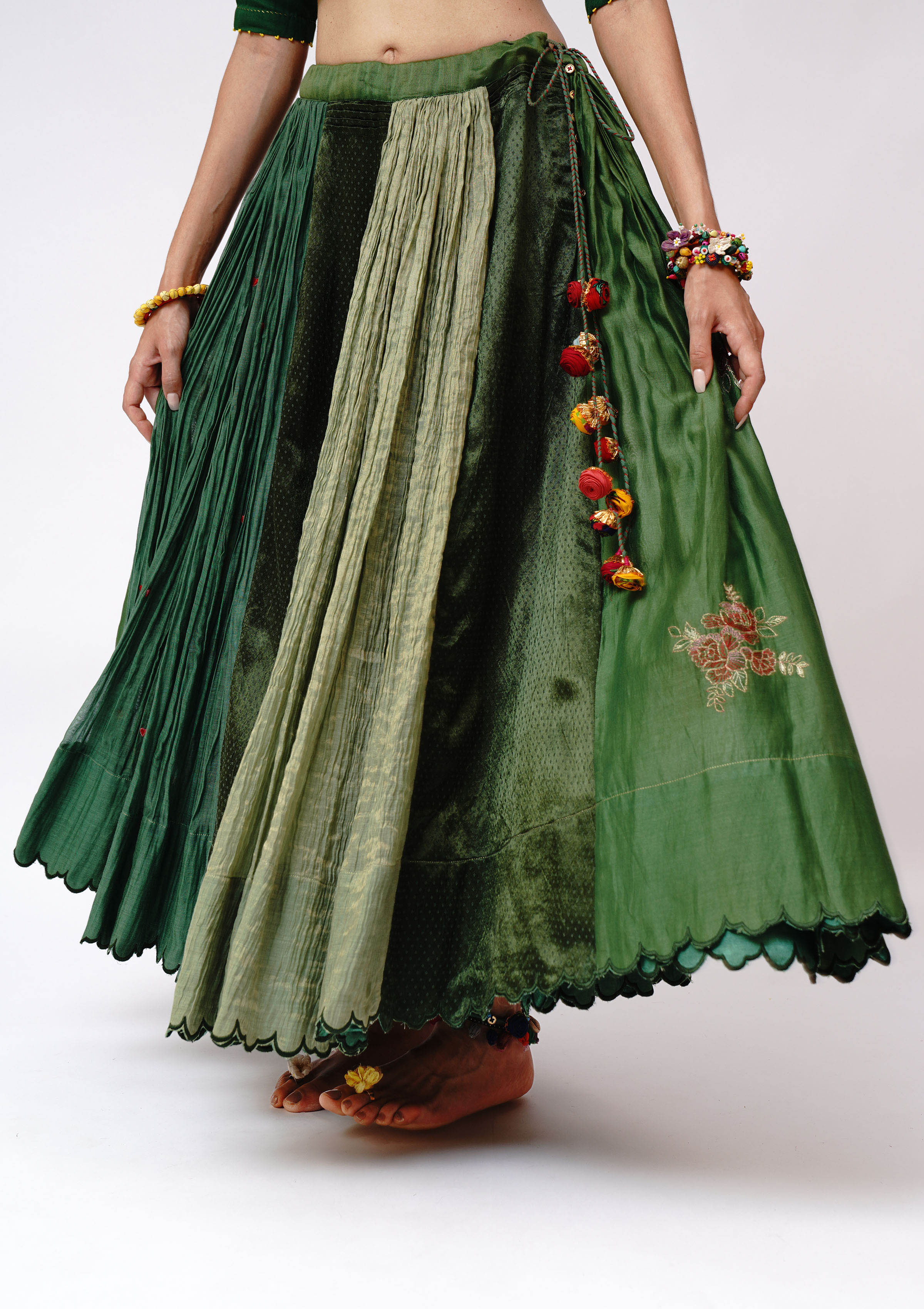 Phudki Gathers Ghagra