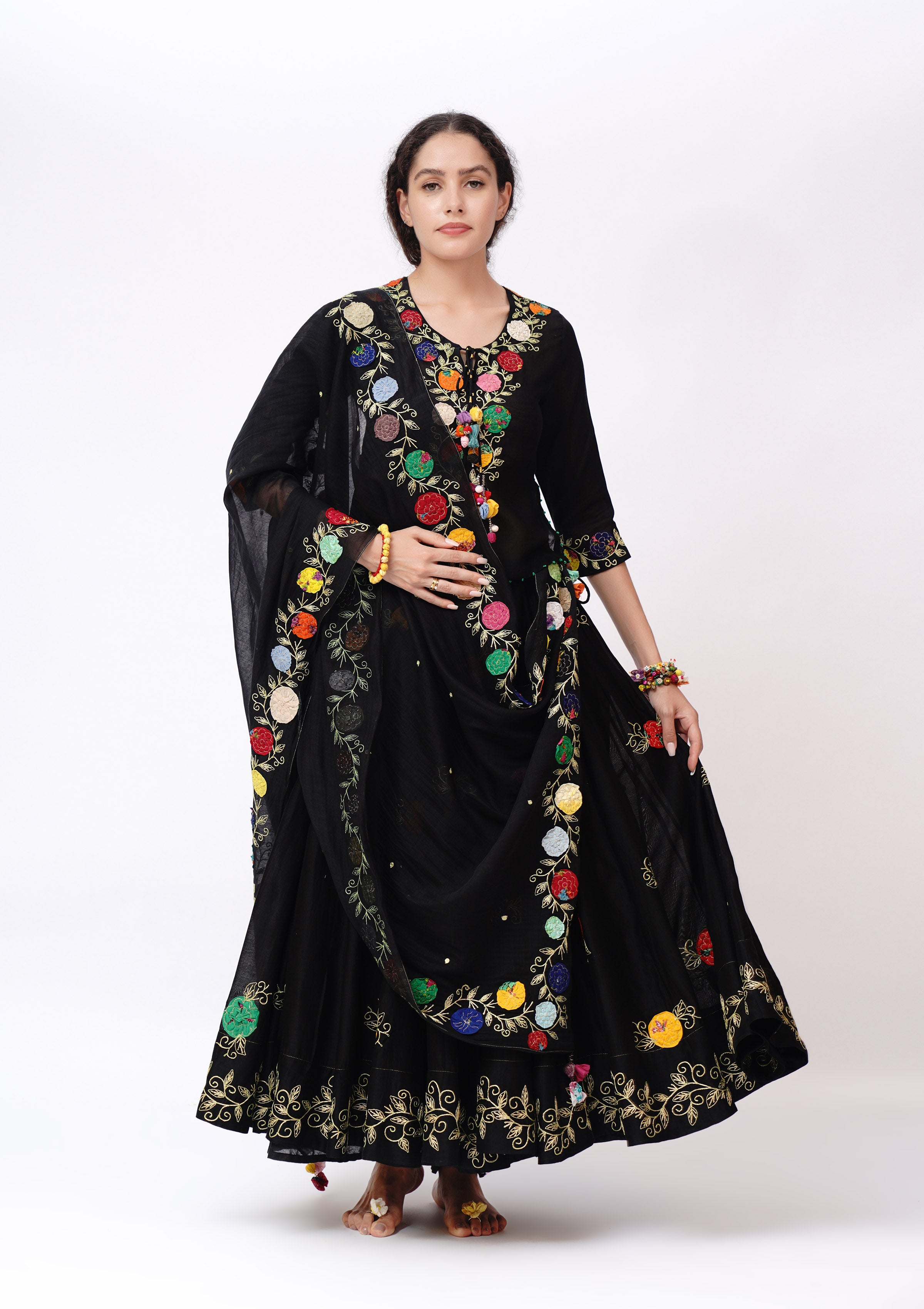 Meghrani Ghagra, Choli & Dupatta Set