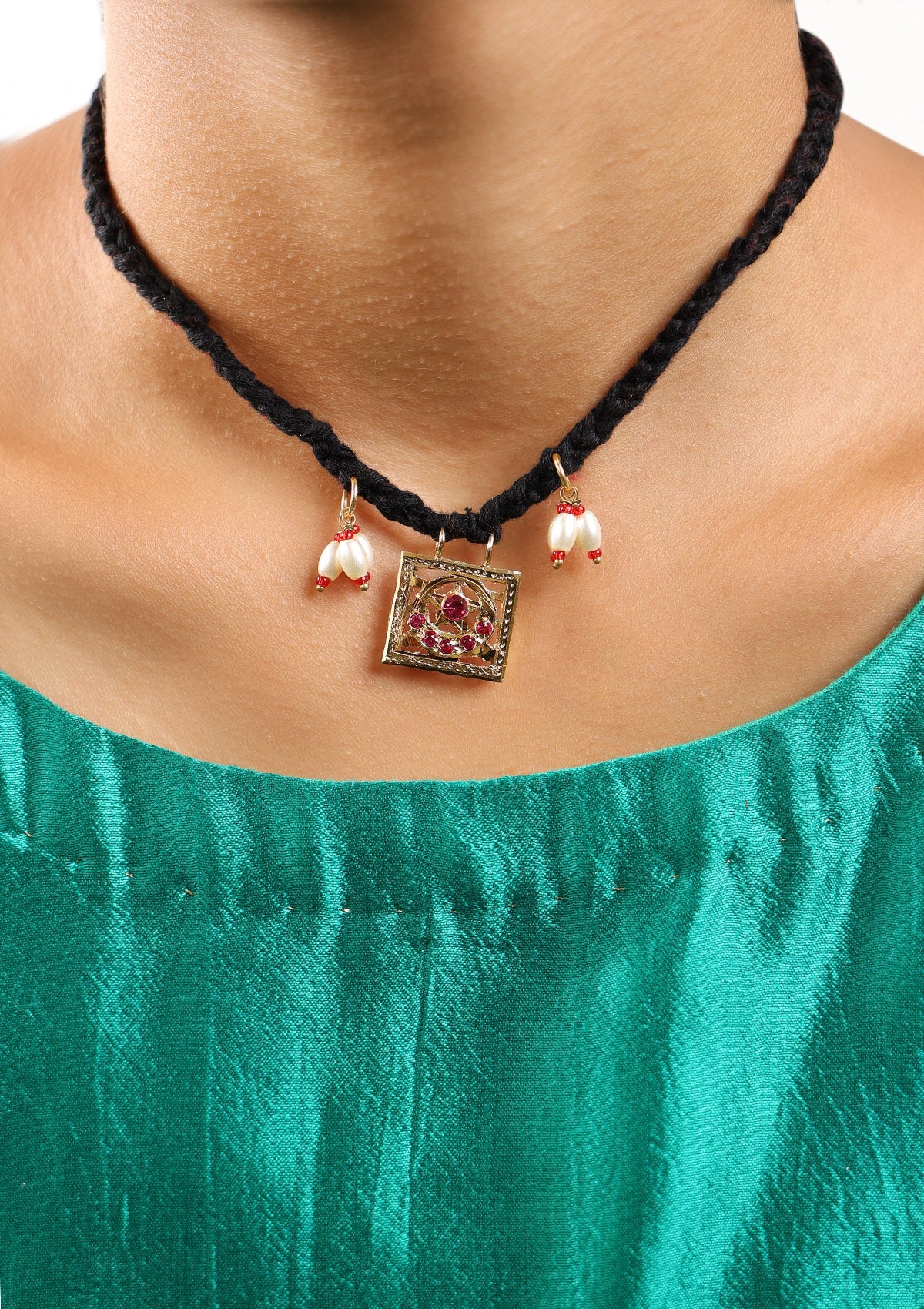 Laila Gold Tone Rakhi