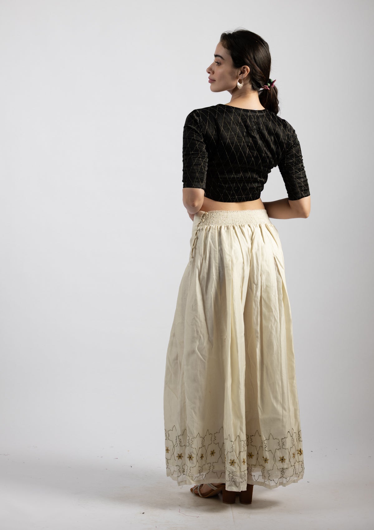 Frost Fit White Chanderi Pants - Size Small