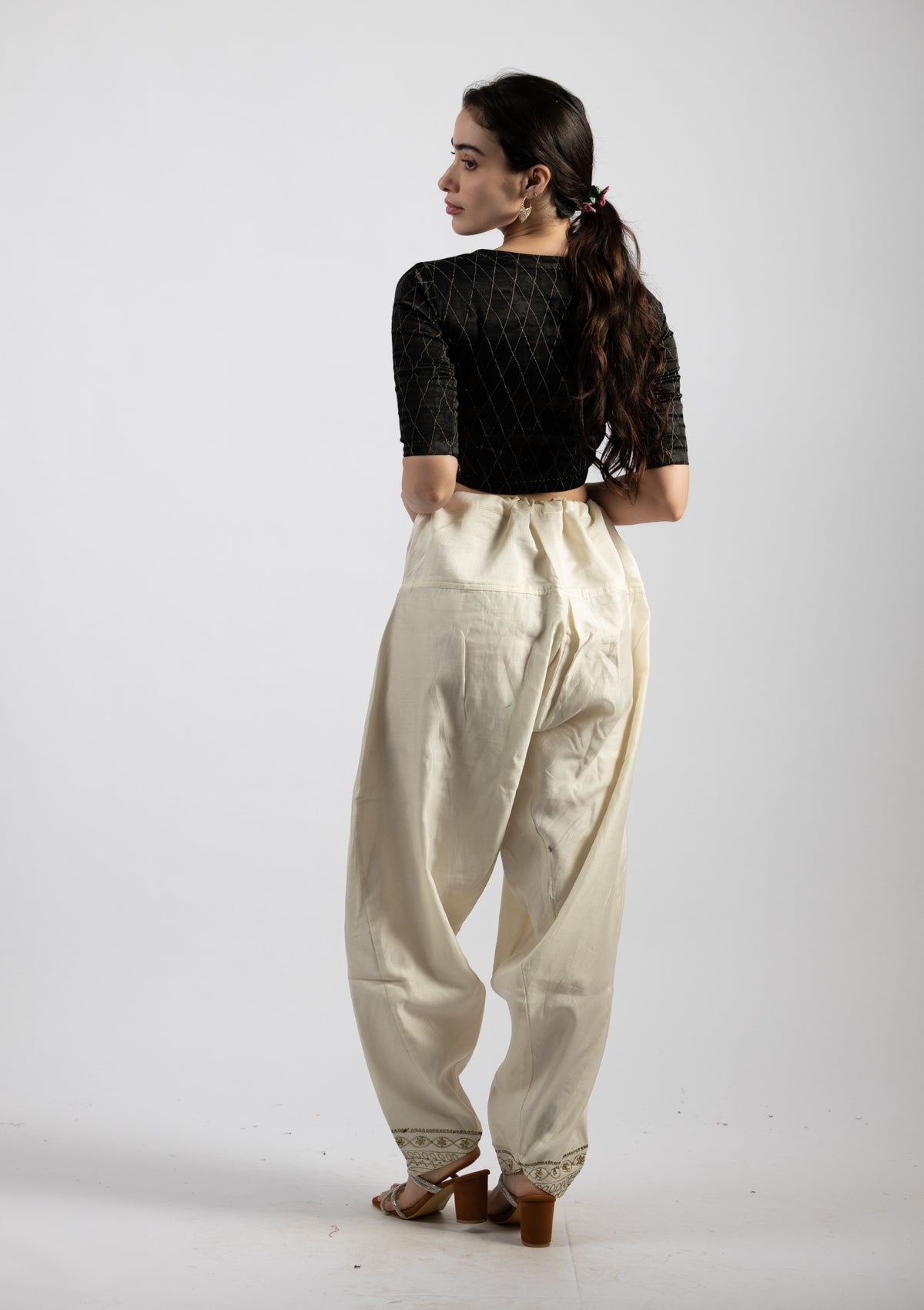 Snowline Chanderi Bottoms - Size Extra Large