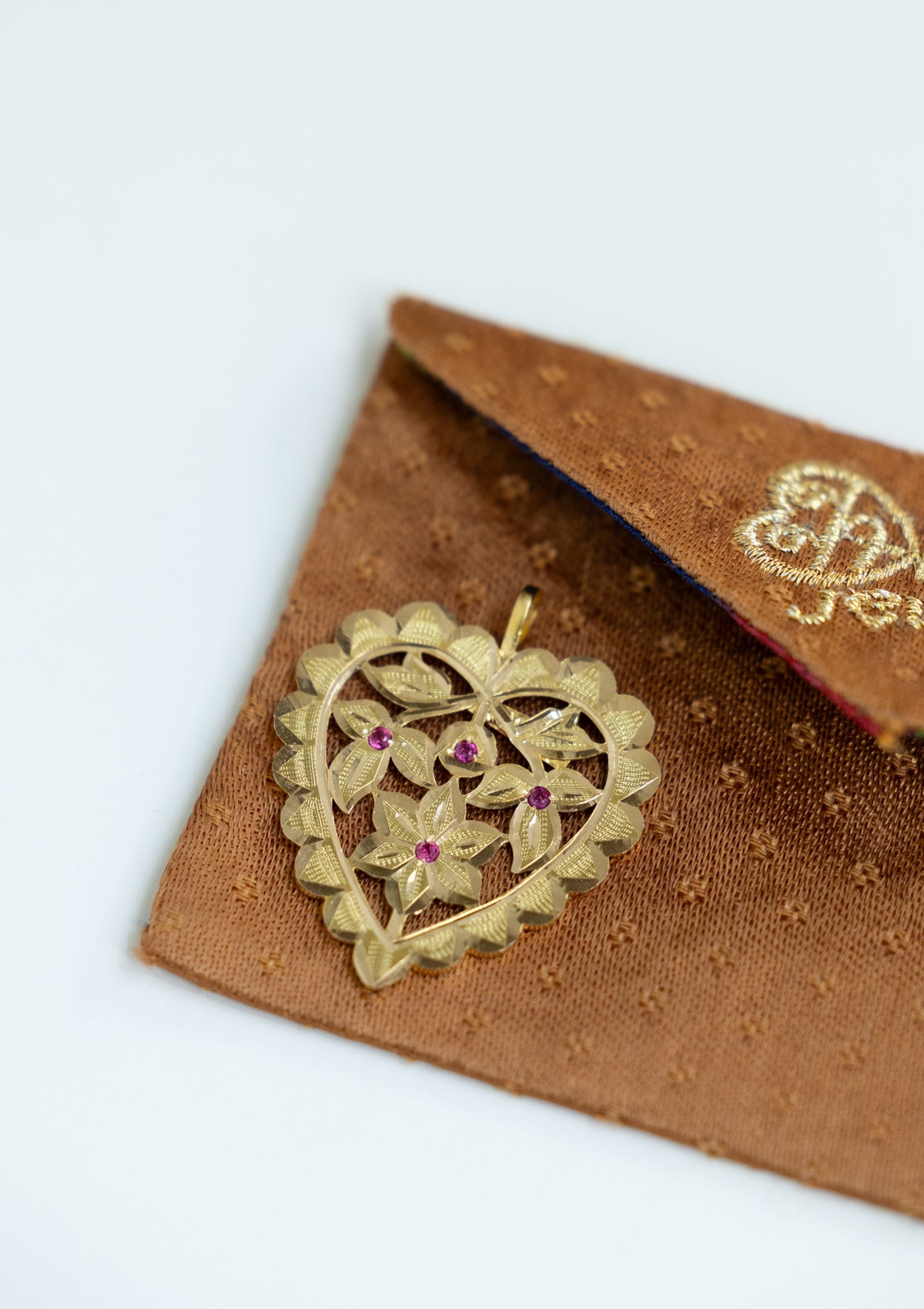 Billa Gold Pendant
