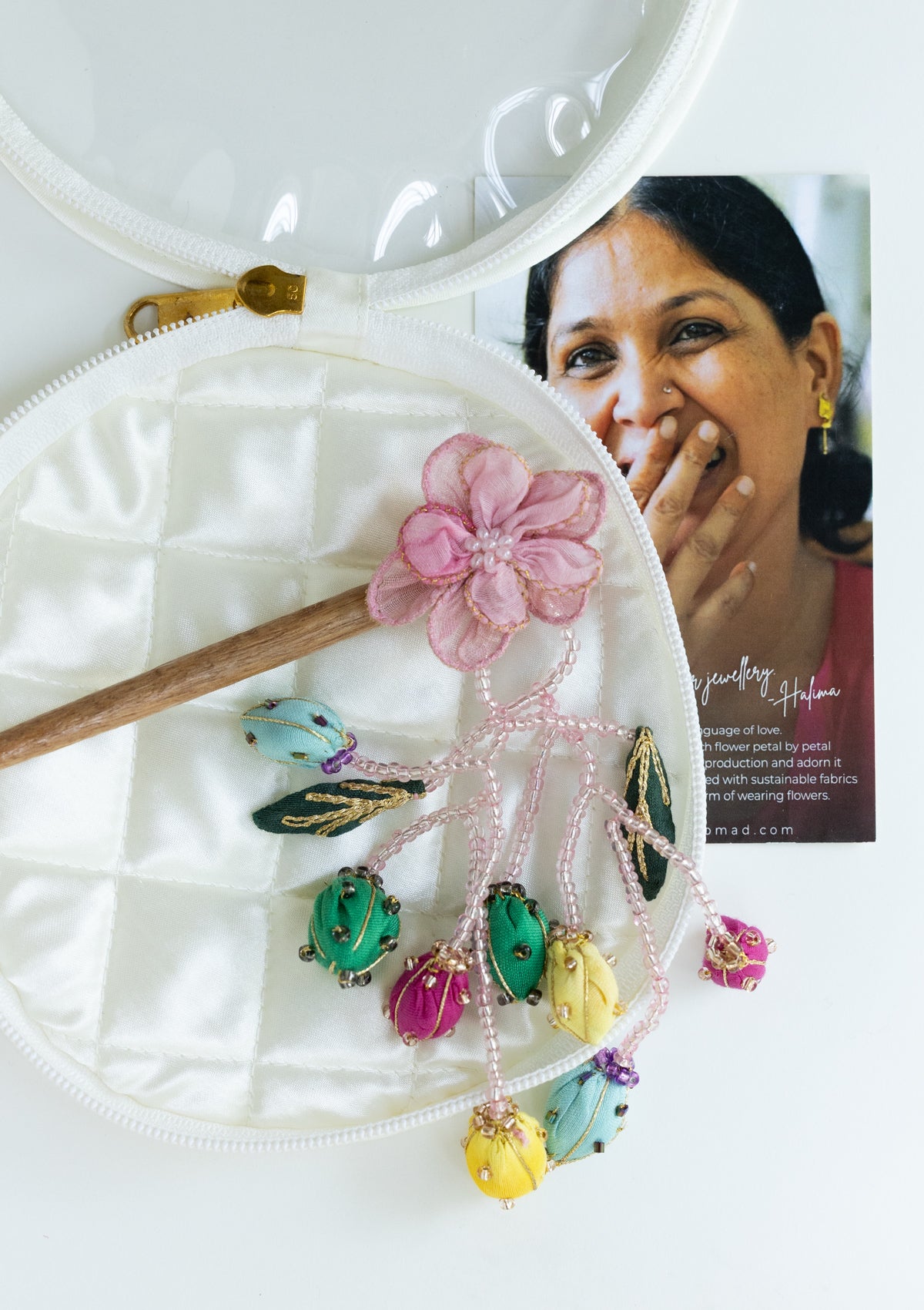 Lvyana Floral Juda Stick