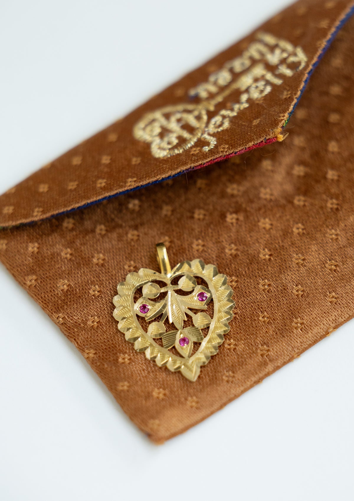 Chakori Gold Pendant