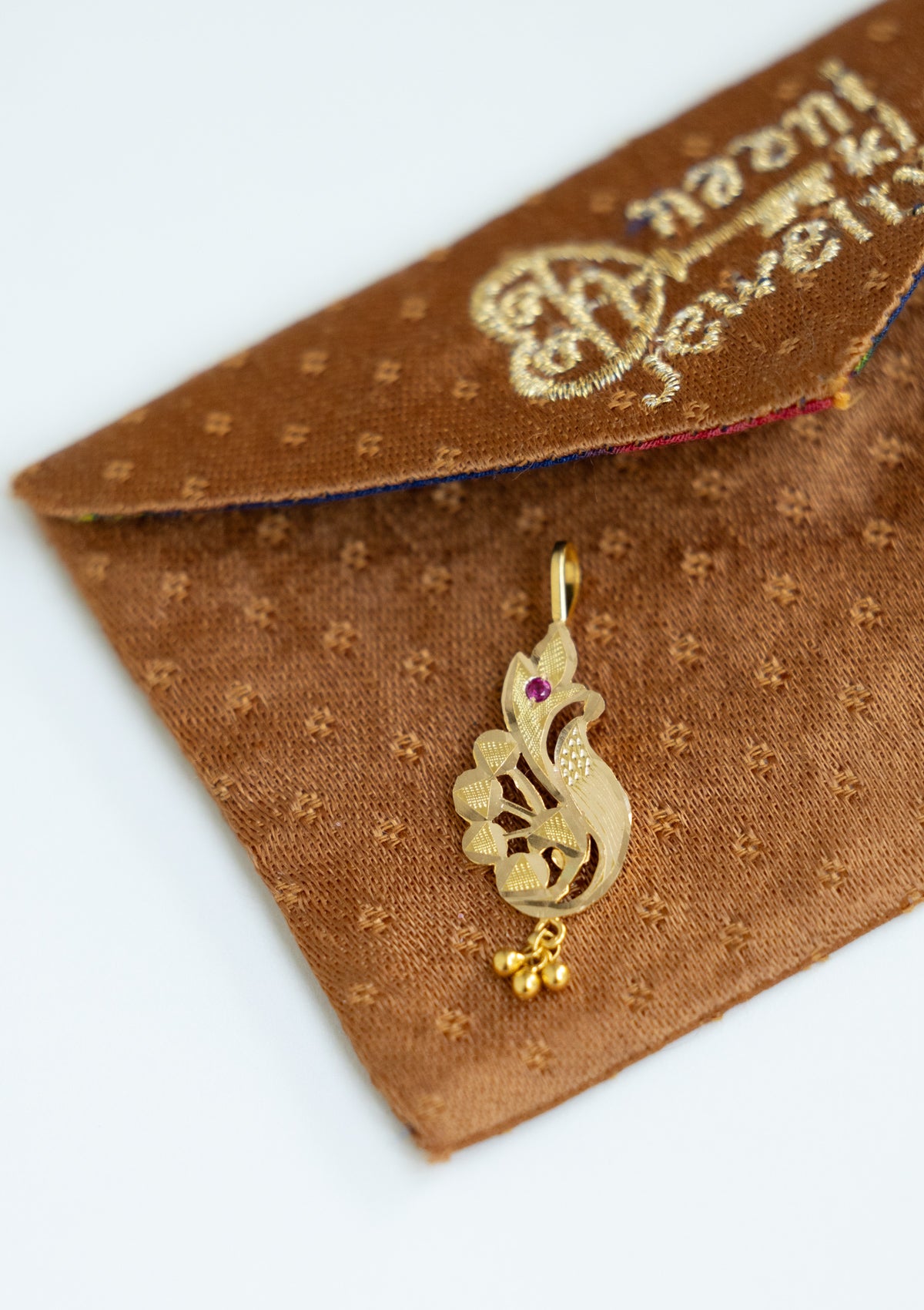 Moori Gold Pendant