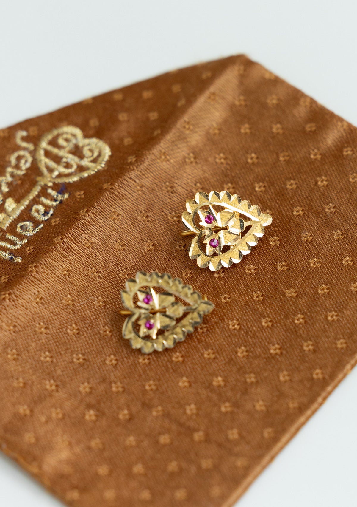 Dilruba Gold Earrings