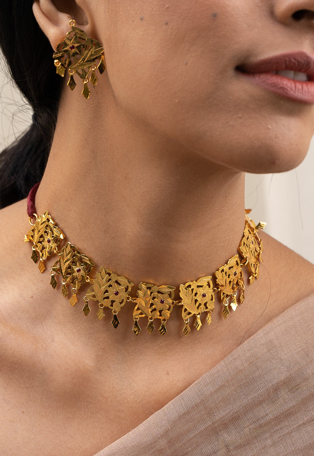 Hastha Gold Tone Silver Necklace & Earrings Set