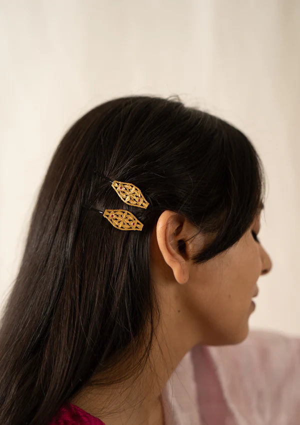 Sheru Gold Tone Silver Rakhi
