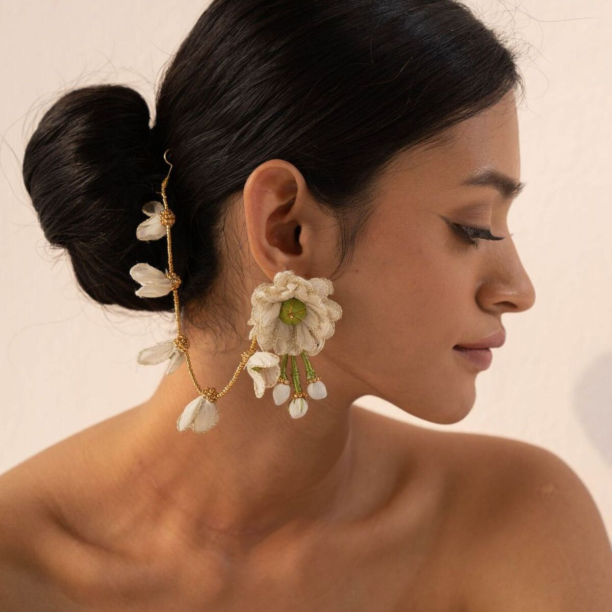 Siroi Floral Earrings