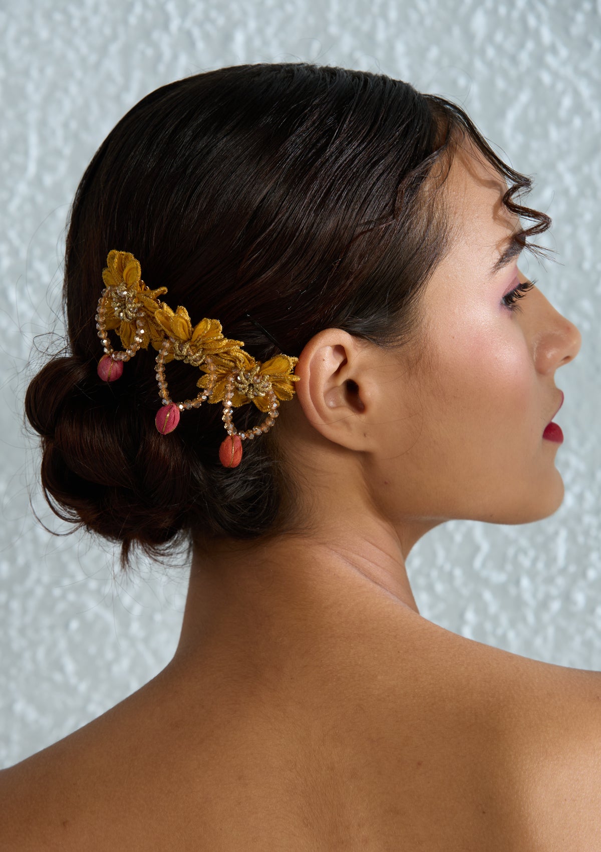 Amaltas Floral Comb Clip