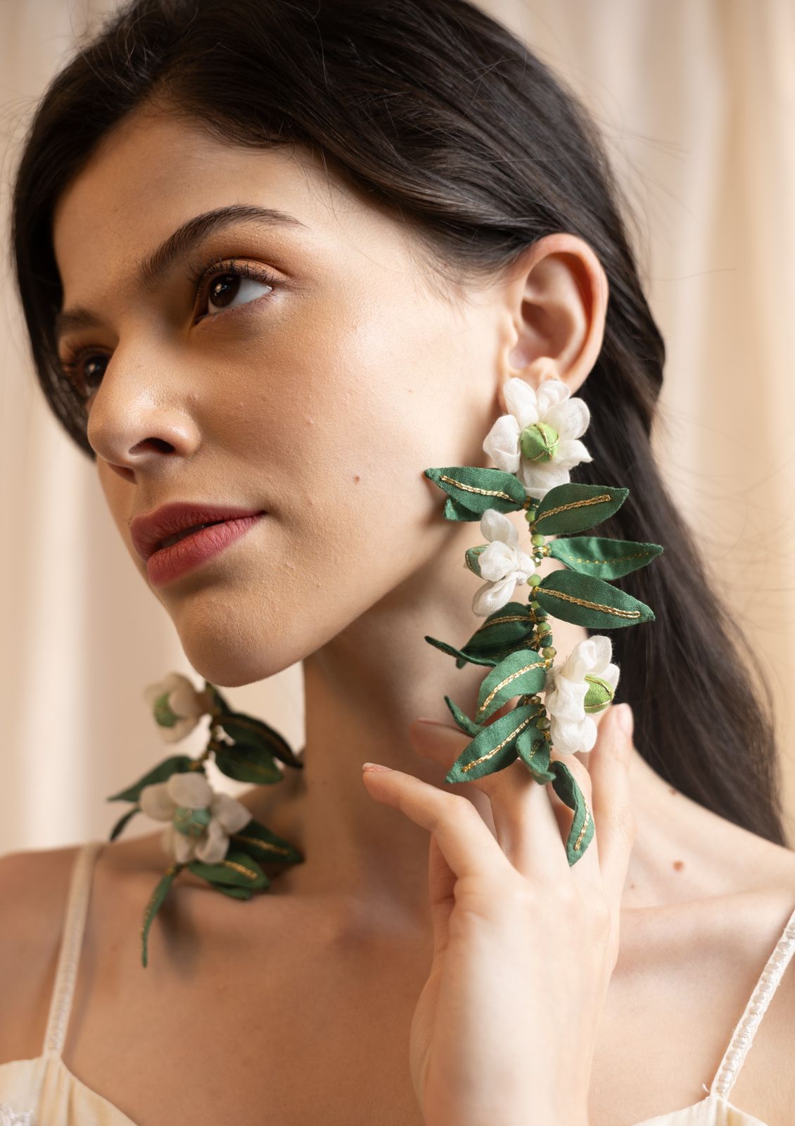 Bel White Floral Earrings