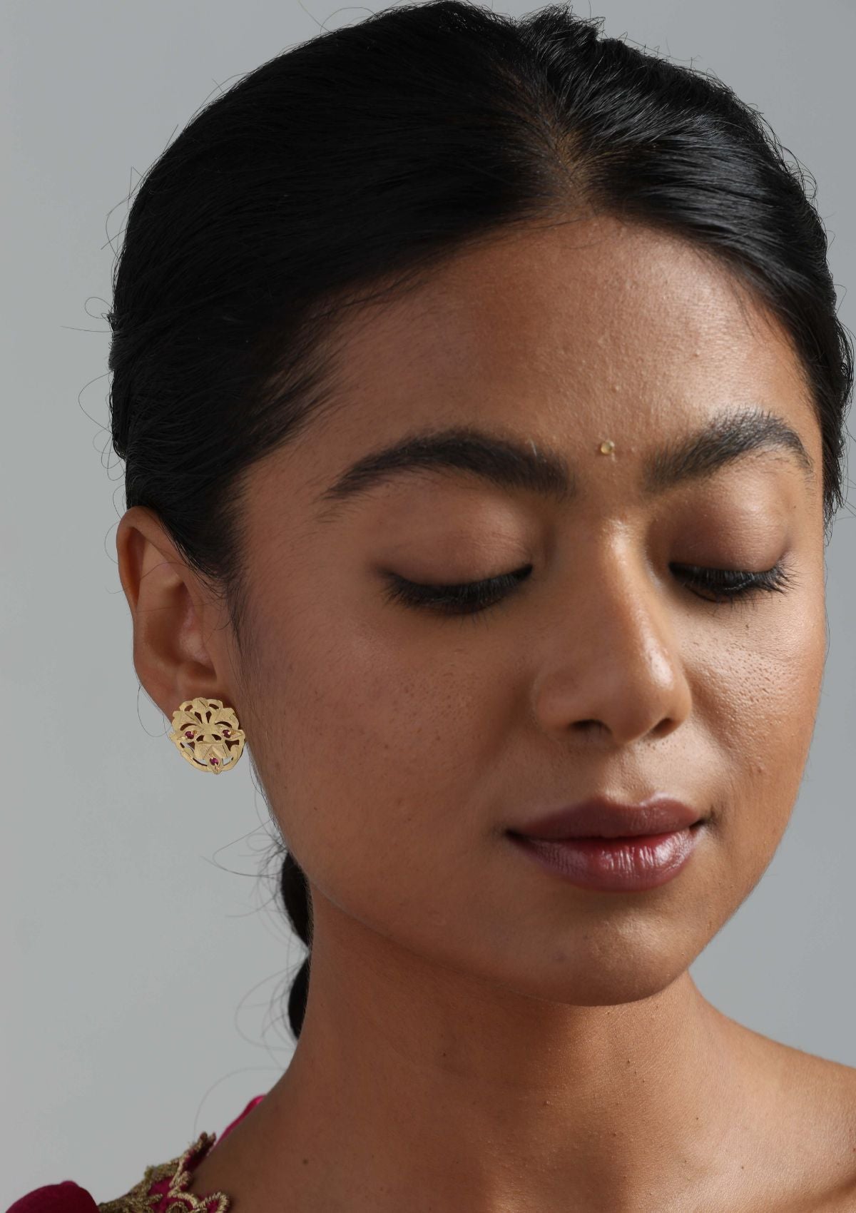 Aaya Gold Tone Silver Studs